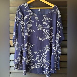 Jouica Women’s 2XL Navy Blue White Floral Blouse Flutter Sleeves